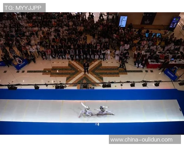 杨伟专访：从飞盘新手到顶尖选手的成长与挑战回顾