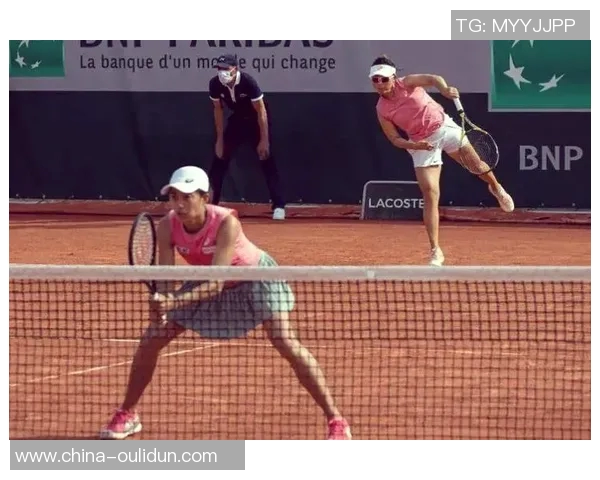 网球新手必看：全面入门指南助你快速掌握基本技巧与战术